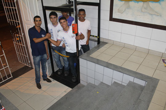 Brumado: Alunos do Colégio Getúlio Vargas projetam elevador para portadores de deficiência