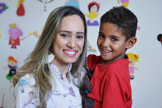 Dentista que realizou sonho de criança que não tinha dentes participará do programa Encontro