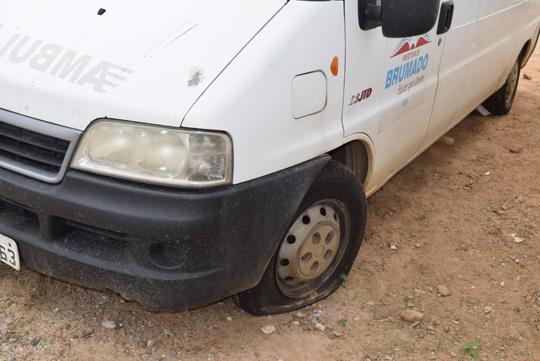 Ambulância abandonada e cinco motoristas parados no Hospital Municipal de Brumado