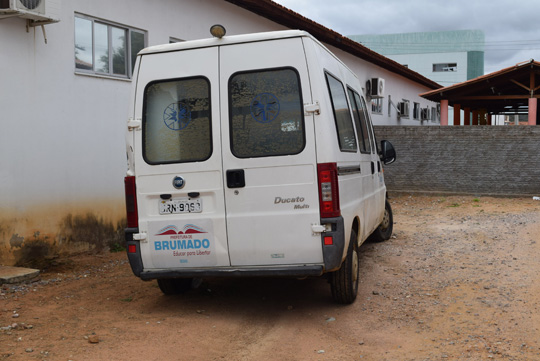 Ambulância abandonada e cinco motoristas parados no Hospital Municipal de Brumado