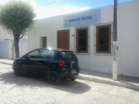 Aracatu: Polícia apreende veículo roubado