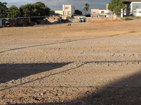 Brumado: Vereadores denunciam obra de má qualidade no estacionamento do mercado