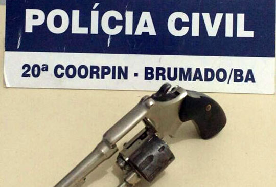 Dupla que praticava roubos de motos e celulares é detida em Brumado
