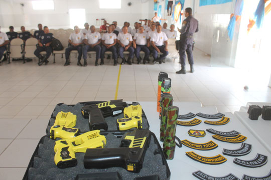 Guardas de Brumado e Barra do Choça recebem capacitação para uso de armas não letais