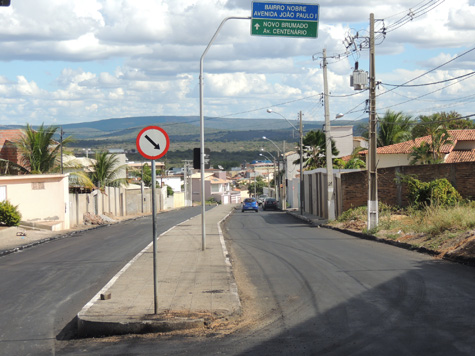 Brumado: 90% da Avenida João Paulo I já está com nova pavimentação