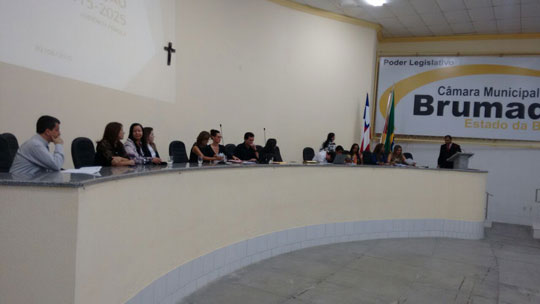 Brumado: Audiência pública debate plano municipal de educação