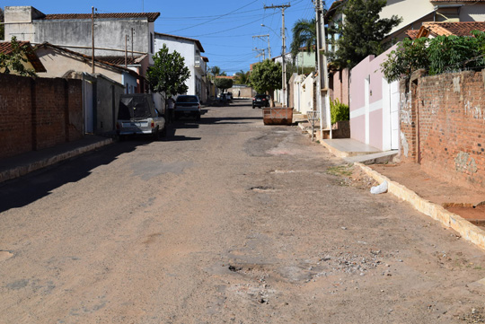 Polícia Rodoviária Estadual recupera caminhonete roubada durante assalto em Brumado