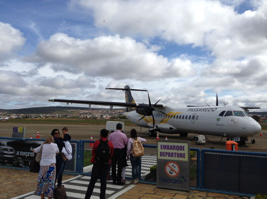 Brumadense diz que 'nasceu de novo' após pane em avião da Passaredo