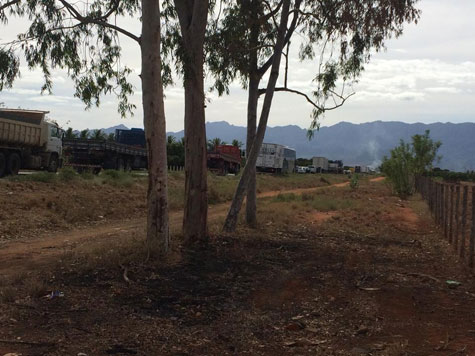 BA-148: Moradores bloqueiam pista após número elevado de acidentes