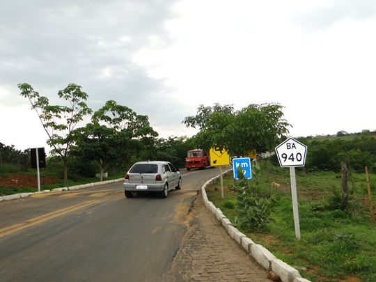 Prefeito de Lagoa Real solicita obras à Secretaria de Infraestrutura da Bahia