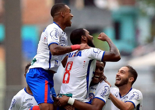 Bahia vence o Bragantino na Arena Fonte Nova e fica perto do acesso