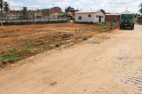 Brumado: Sesau retoma obras da academia popular no Bairro Dr. Juracy