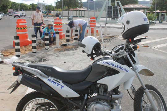Brumado: SMTT instala balizadores na Praça Senhor do Bonfim 'para diminuir acidentes', diz superintendente