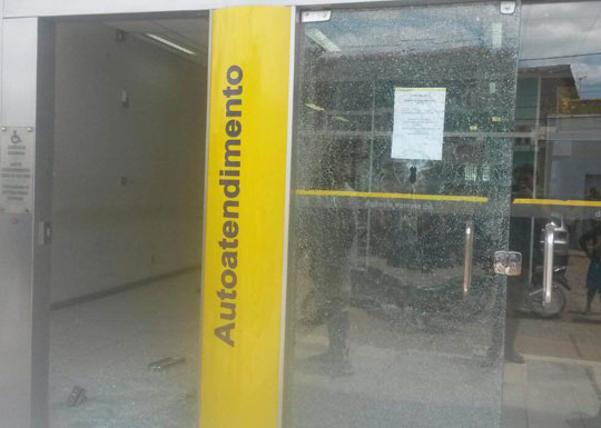 Iramaia: Quadrilha assalta Banco do Brasil e faz reféns; três já foram liberados
