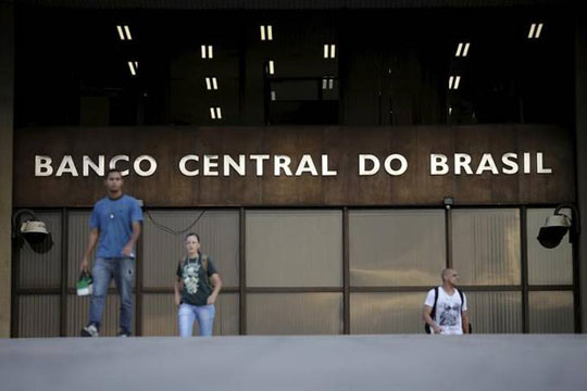 CMN determina limite para crédito rotativo após vencimento