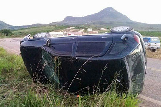 Barra da Estiva: Carro capota na BA-142 e criança de dez anos morre no acidente