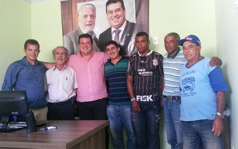 Marquinho Viana recebe aliados em seu escritório em Barra da Estiva