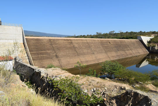 Vereador acusa Embasa de ceder água para obras do parque eólico e secar a barragem de Brumado