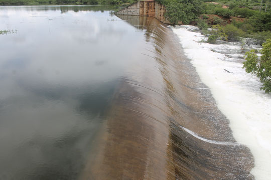 Brumado: Prefeito projeta construir chafariz utilizando água da barragem do Rio do Antônio