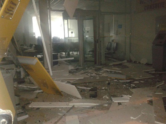 Botuporã: Bandidos explodem banco e causam pânico na cidade