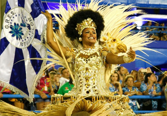 Beija-Flor é eleita campeã do Carnaval 2015 no Rio de Janeiro