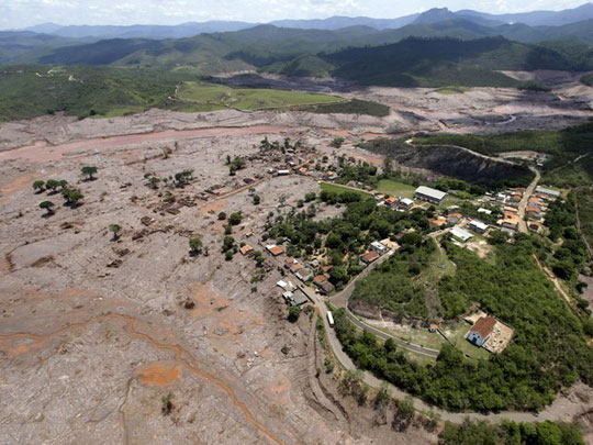 Mariana: Justiça determina bloqueio de R$ 300 milhões na conta da Samarco