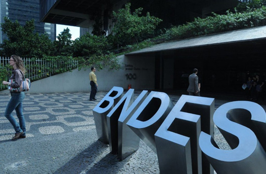 PF investiga fraude bilionária em aportes do BNDES para a JBS