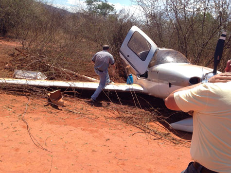 Avião com ex-deputado e conselheiro do TCE faz pouso forçado em Boquira