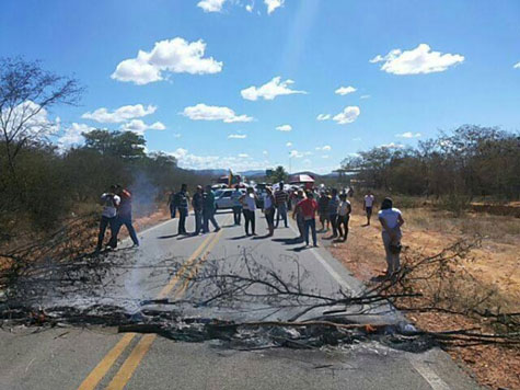 Boquira: População se manifesta contra desativação da comarca local