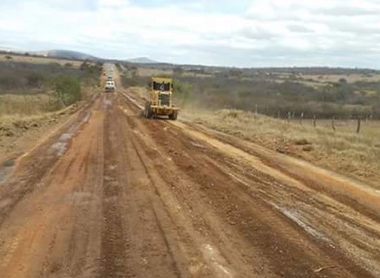 BR-030: Vitor Bonfim comemora início das obras no trecho entre Brumado e Sussuarana