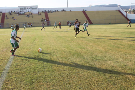 Chuva de gols no início da I Copa Dalmir Pereira de Futebol em Brumado