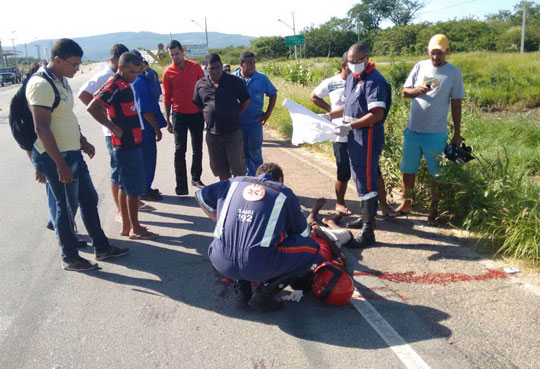 Brumado: Duas pessoas morrem em colisão na BA-262