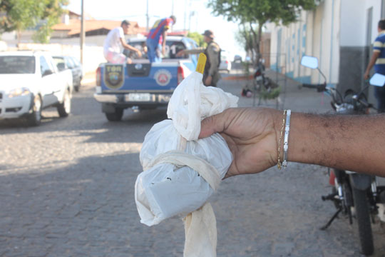 Polícia intercepta material de fuga que seria entregue aos presos de Brumado