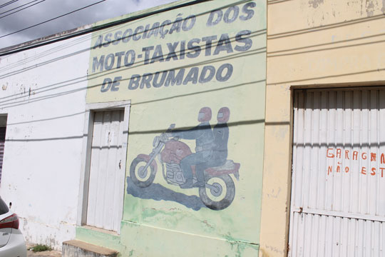 Brumado: Motoboys apoiam com ressalvas proposta de regulamentação do serviço de mototáxi