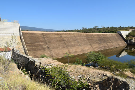 Barragem de Brumado tem capacidade máxima atingida, mas não atende distrito de Cristalândia