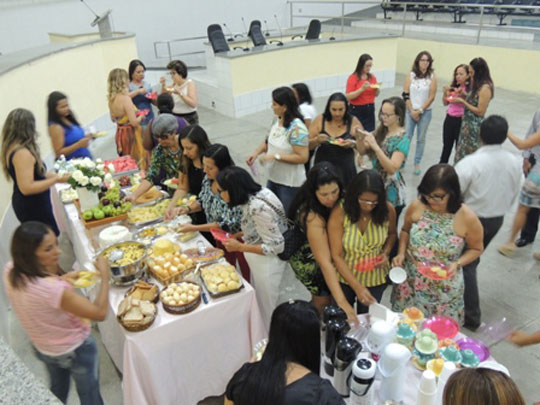 Câmara de Brumado oferece café da manhã em homenagem ao Dia Internacional da Mulher