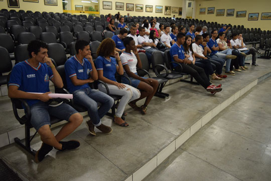 Estudantes apontam período crítico na educação estadual e buscam apoio da Câmara de Brumado