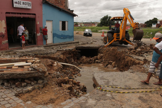 Tempestade causa estragos em Brumado