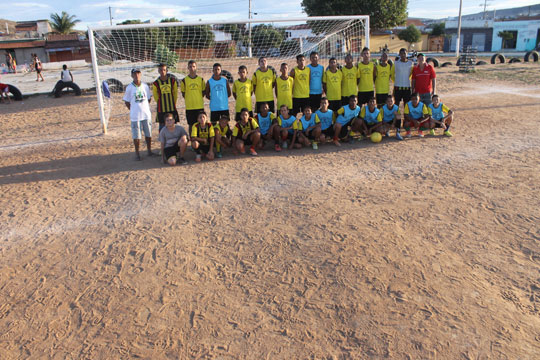 Brumado: Escolinha de Futebol do São Félix formando craques do bem para a sociedade