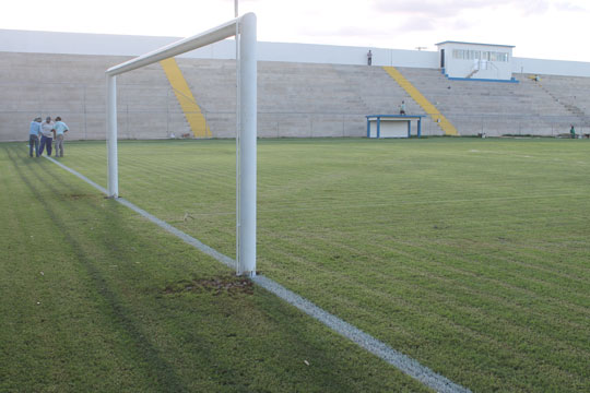 Brumado: No prejuízo, empreiteira entregará Estádio Gilberto Cardoso na próxima semana