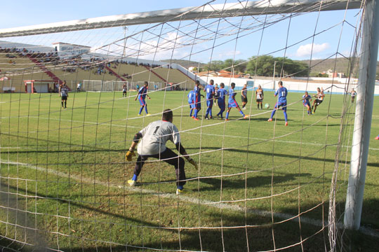 Brumado: Feirense e Magnesita farão a final da Copa Dalmir Pereira de Futebol