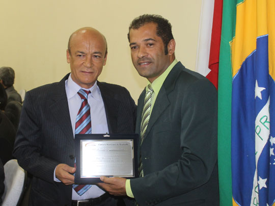 Mineiro João Wanderley recebe título de cidadão brumadense