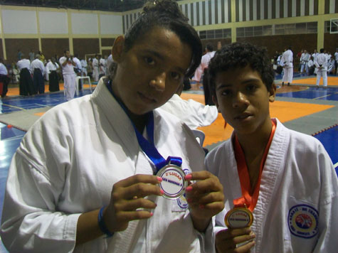 Karatecas brumadenses conquistam medalhas em campeonato baiano