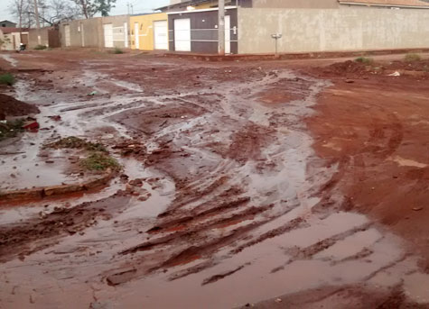 Lama toma conta do Bairro Maria de Lourdes em Brumado