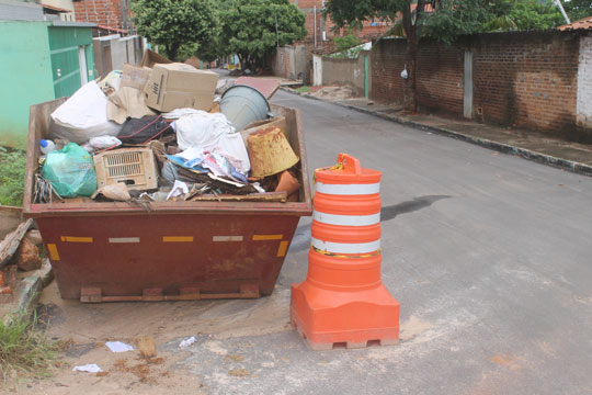 Brumado: Mutirão da Limpeza no Bairro Olhos D'água conta com grande adesão dos moradores