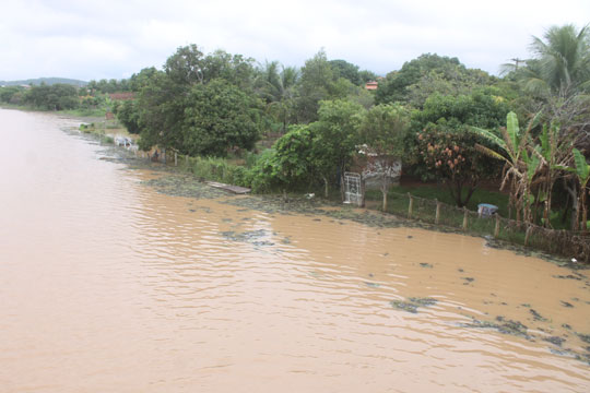 Brumado: Ribeirinhos estão em estado de alerta com a cheia do Rio do Antônio