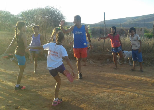 Maratonista brumadense busca apoio para criar escolinha de atletismo em comunidade rural