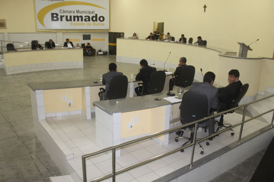 Brumado: Vereadores aprovam reajustes propostos aos servidores públicos e professores