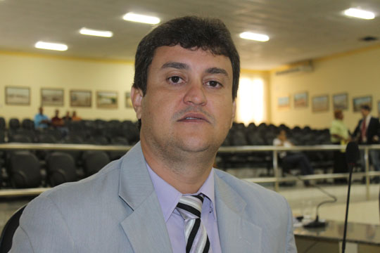 'Perder a Policlínica para Paramirim será mais uma vergonha do PT com Brumado', diz Castilho Viana