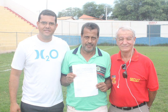 Esporte: Equipes do campeonato brumadense homenageiam vereador Édio Pereira